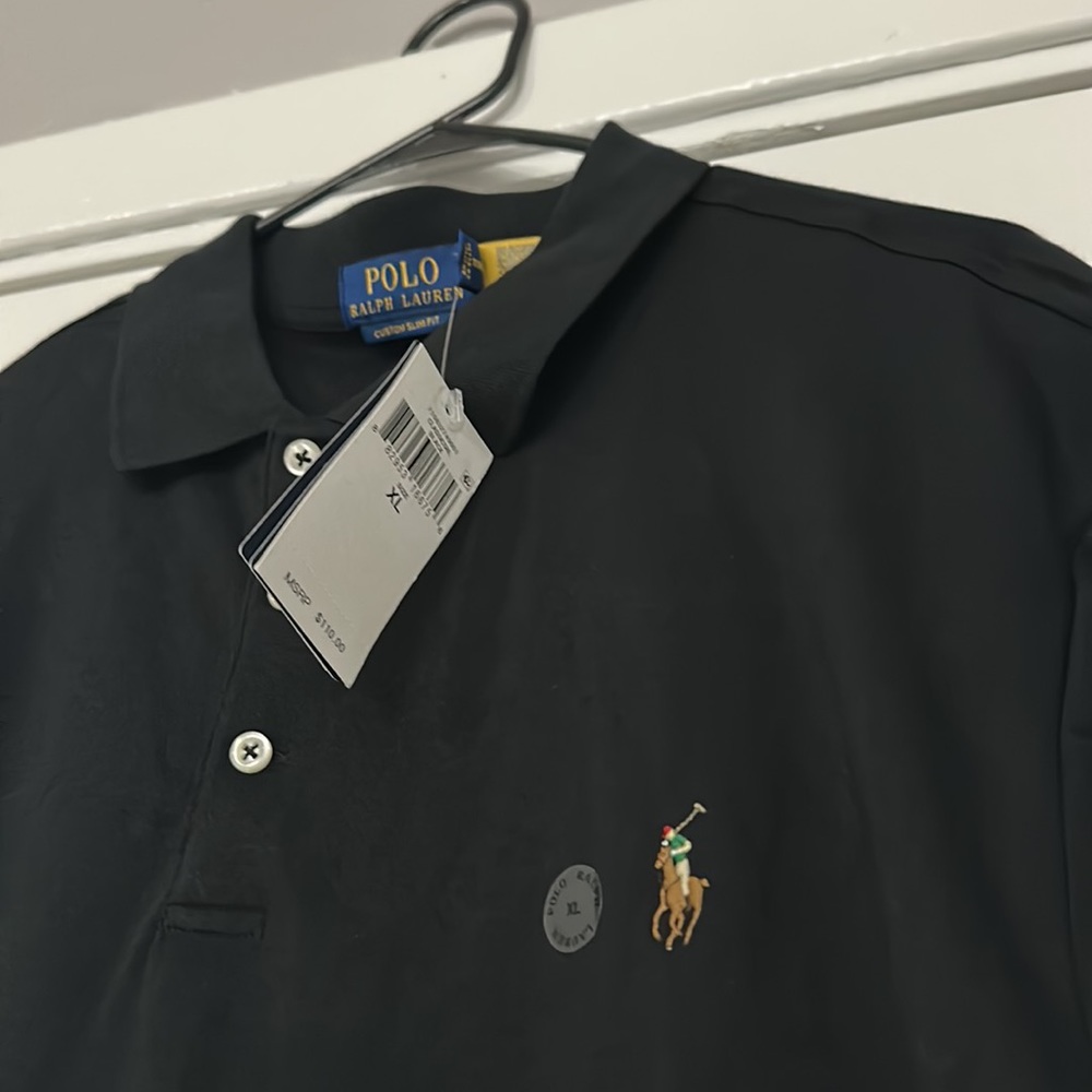 Polo - Picture 2 of 2